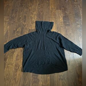 Lightweight turtle neck sweater